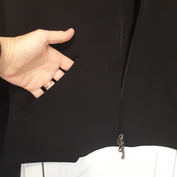 REI Black jacket. Size M. Nylon and Spandex. - Picture 3 of 5